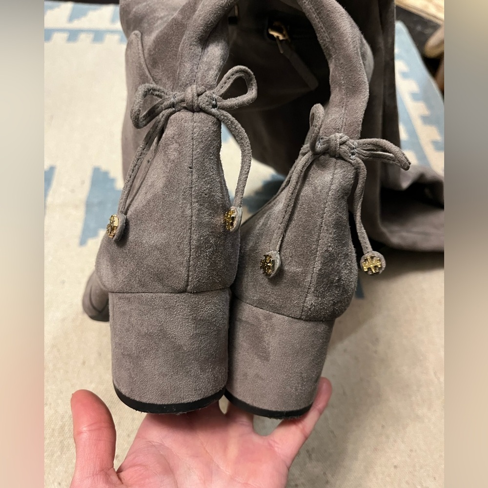 Tory Burch Laila Suede Over the Knee Grey Boots Block Heel Bow Gold Tall Leather - Picture 9 of 16